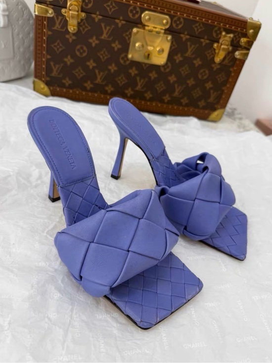 Bottega Veneta Shoes - 🚩steal Bottega Veneta Periwinkle Intrecciato Knot Mule Heels